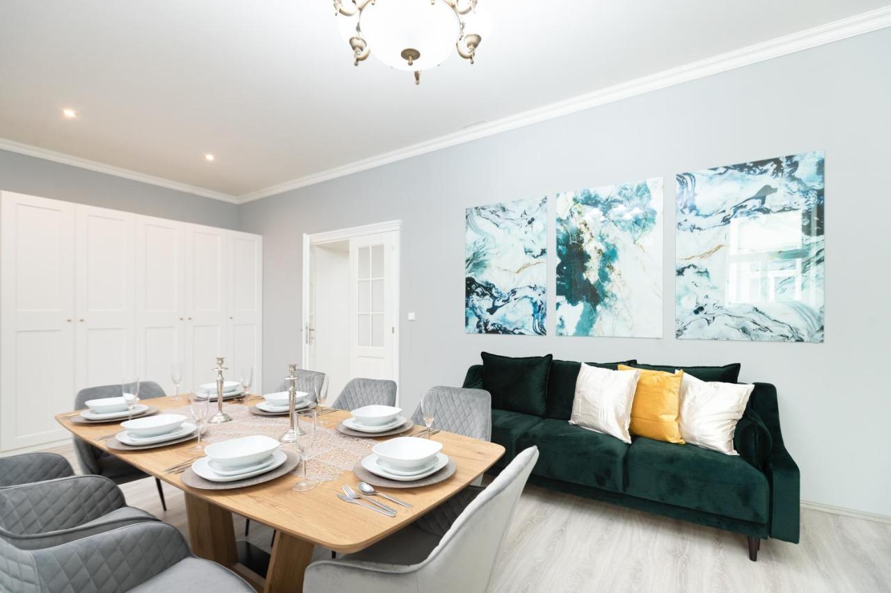 Luxury Central 150M2 Apartment On Wencelas Square With Private Garage Praag Buitenkant foto