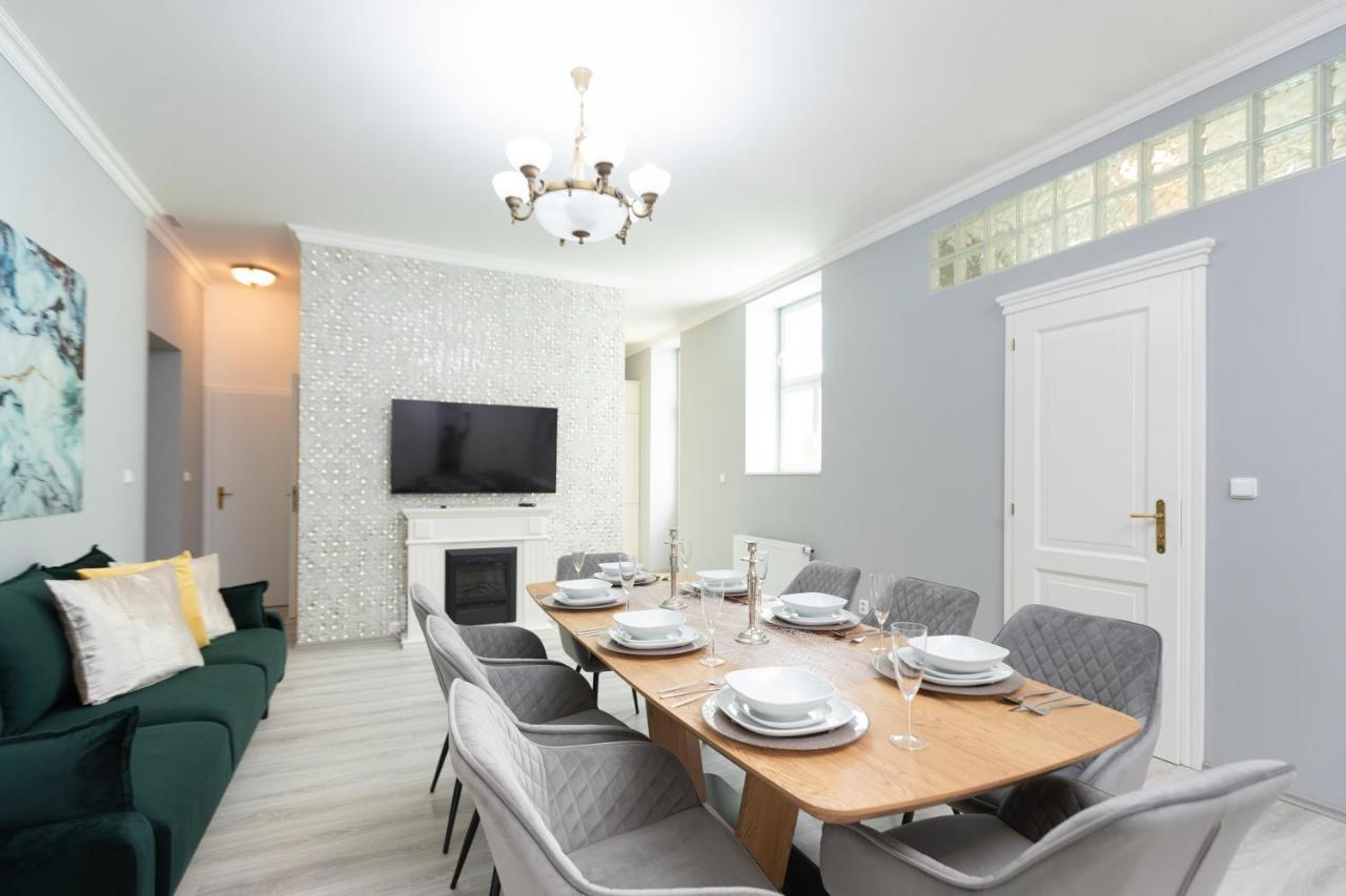 Luxury Central 150M2 Apartment On Wencelas Square With Private Garage Praag Buitenkant foto