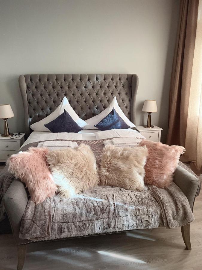 Luxury Central 150M2 Apartment On Wencelas Square With Private Garage Praag Buitenkant foto