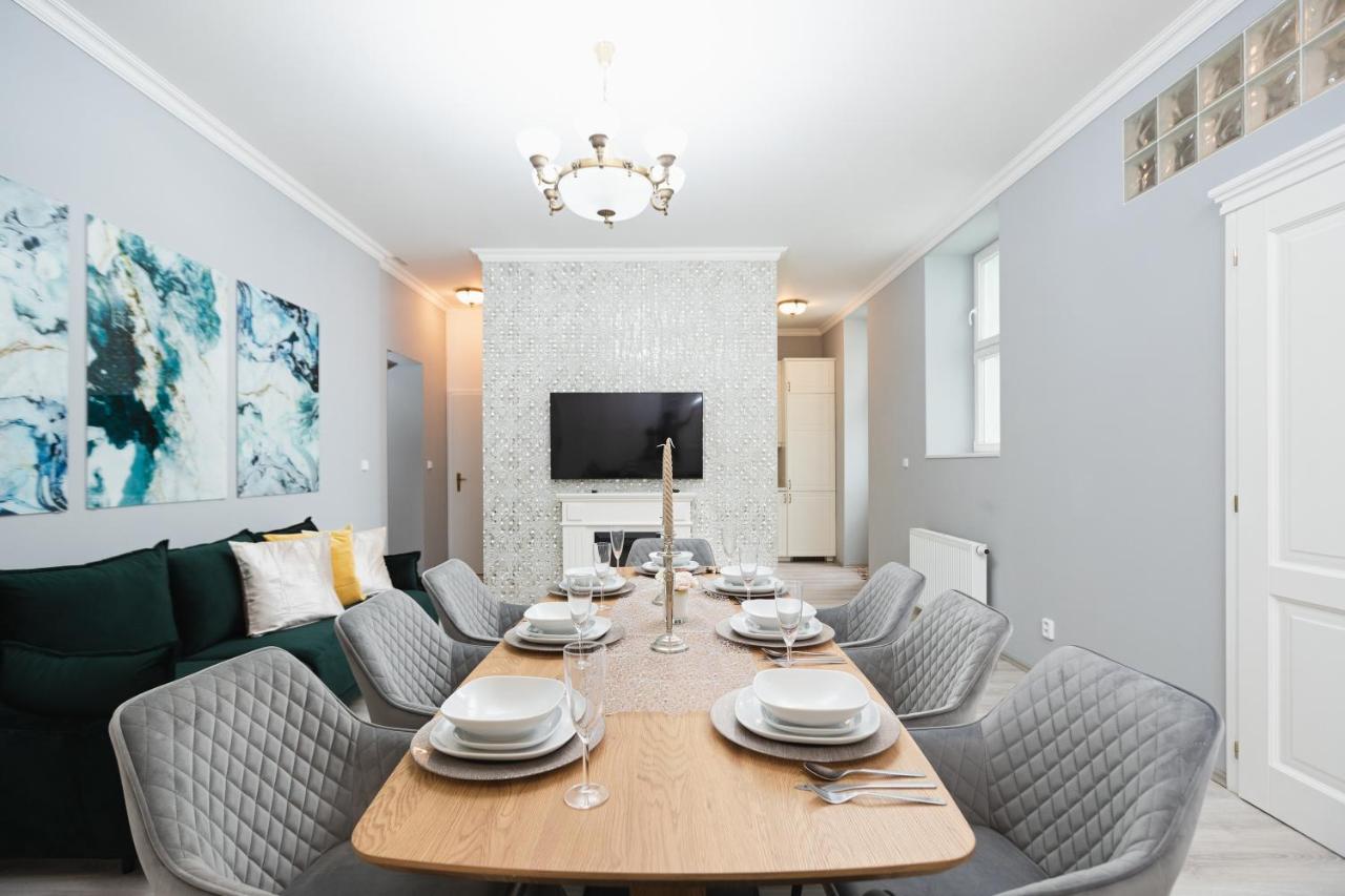 Luxury Central 150M2 Apartment On Wencelas Square With Private Garage Praag Buitenkant foto