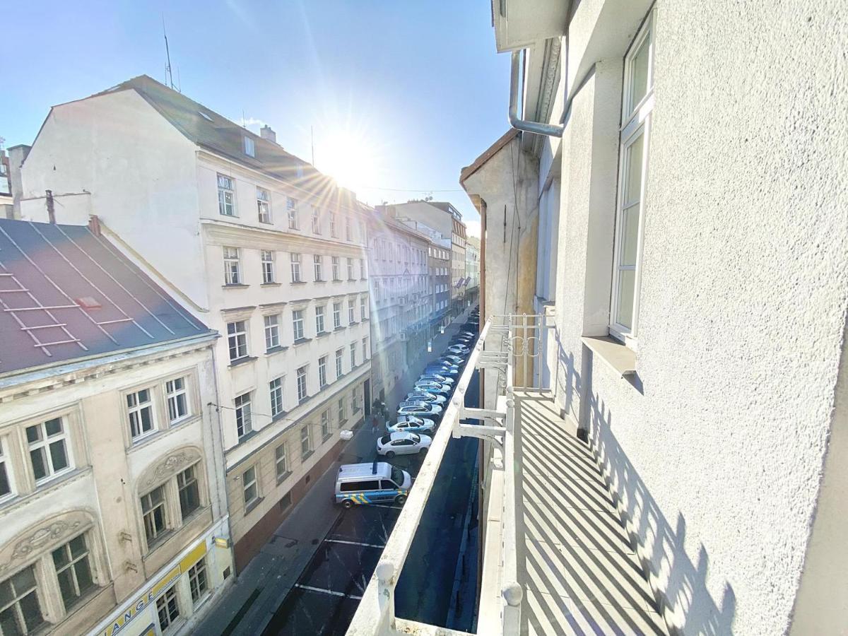 Luxury Central 150M2 Apartment On Wencelas Square With Private Garage Praag Buitenkant foto